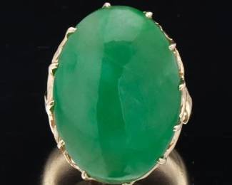 Ladies Gold and Green Jadeite Jade Ring 