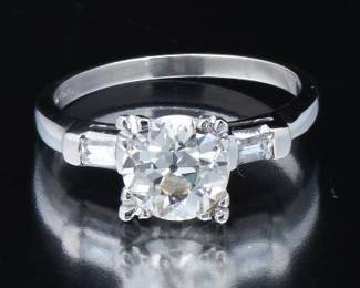 Ladies Platinum and Diamond Ring 