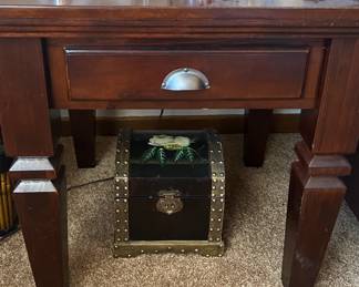 Dark Wood End Table (1 of 2)