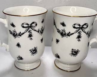 Royal Victoria Fine Bone China Mugs (2 of 4)