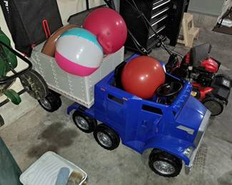 KIDTRAX Battery Riding Toy, 2 Speed