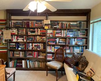 So many books!!