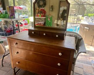 Antique 3-drawer dresser w/mirror