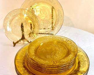 Sharon Cabbage Rose by Federal Glass Co., 24 pieces.