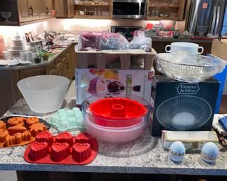 Wide array of new and pre loved kitchen ware and serving pieces