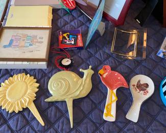 Ceramic flower, snail, flamingo pieces