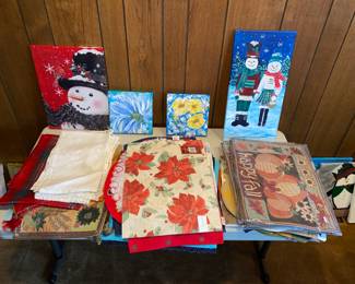 Assorted holiday and daily use placemats