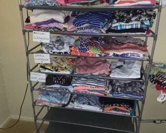 Ladies tops - assorted sieges
-mostly mediums