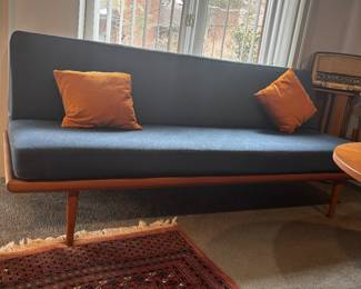 DARK BLUE DAYBED “MINERVA” BY PETER HCIDT FOR FRANCE AND SONS