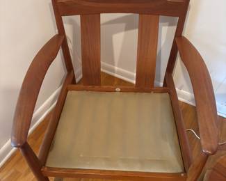 PAIR OF GRETE JALK LOUNGE /EASY CHAIRS