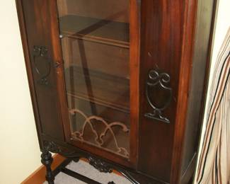 Mahogany Lattice China Cabinet