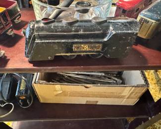 Commodore Vanderbilt Metal Train Set with Transistor and Track