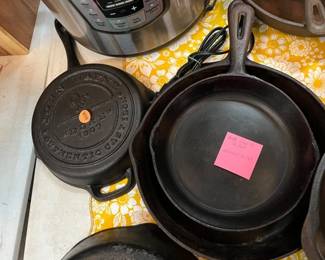 CAST IRON SKILLETS