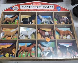 MELISSA & DOUG PASTURE PALS TOY SET