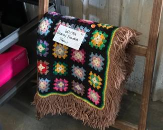 VINTAGE THROW BLANKET