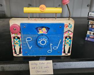 FISHER PRICE TOY RADIO