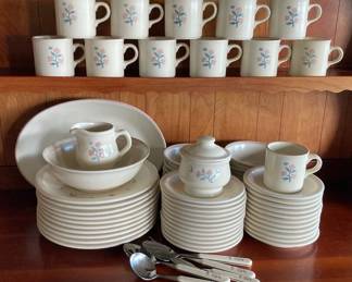 Pfaltzgraff Hydrangea Dish Set