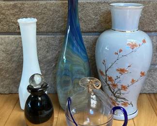 Art Glass And Hyalyn Asian Vase