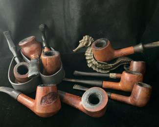 Jobey, Royal Swede, Alpha, Town Hall, Mastercraft More Briar Pipes  Seahorse Pipe Holder