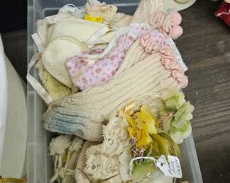 Kids socks & accessories