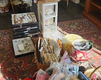 Lots of greesat accessori