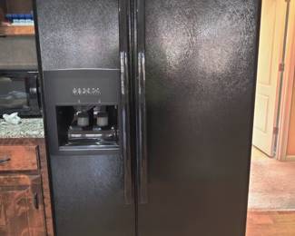 $300 WHIRLPOOL FRENCH DOOR REFRIGERATOR WITH WORKING ICE AND WATER DISPENSER....CLEAN AND NO FINGER PRINTS HERE:)