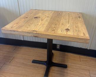 2 top table made out of reclaimed barn wood with cast iron base. 
Measurements: 31x30
Quantity :3 