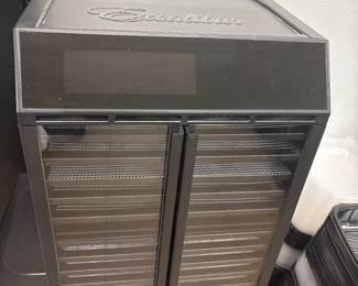 1 of 1 photo 
Excalibur 10-Tray Dual-Zone Food Dehydrator, in Black
