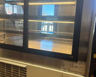 1 of 3 photos : Structural Concepts 
Bakery /Deli case 
Measurements: W 50 x D 43 x H 50
Quantity :1 