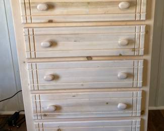 Pine Like 5 Drawer Dresser
