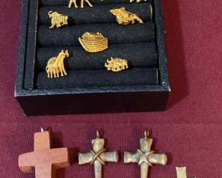 Cross Pendants, Jesus Pins And Noahs Ark Pins