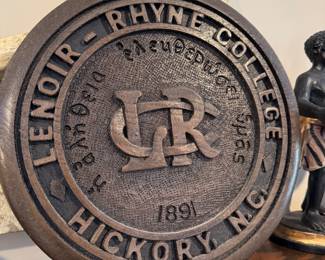 Lenoir college in hickory nc 