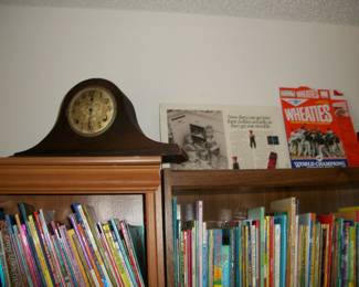 Antique/Vintage Mantle Clock