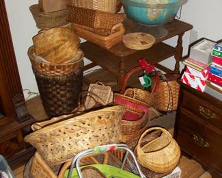 Vintage Square Wood End Table ; Collection of Baskets ; Vintage Globe