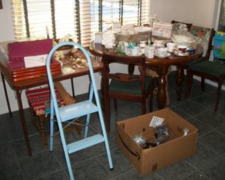 Round Wood Table with 3 leaf ; Set of 6 Green seat Wood chairs
