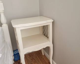 4 piece bedroom suit