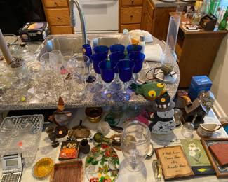 Lots of Glassware 