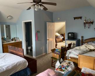 Upstairs bedroom 