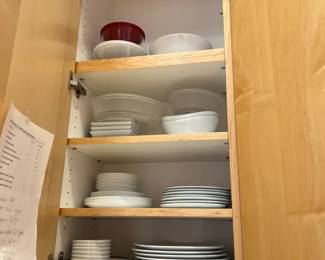 Plates & stoneware