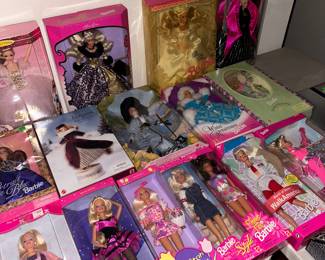 more close up pictures of our barbies!