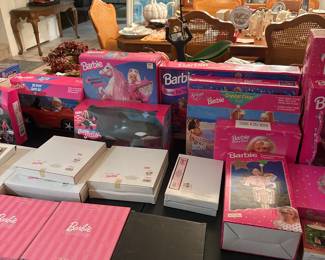 more close up pictures of our barbies accessories !