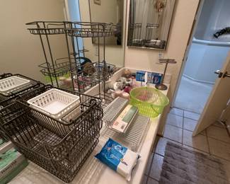 bathroom accessories 