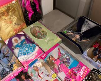 more close up pictures of our barbies!