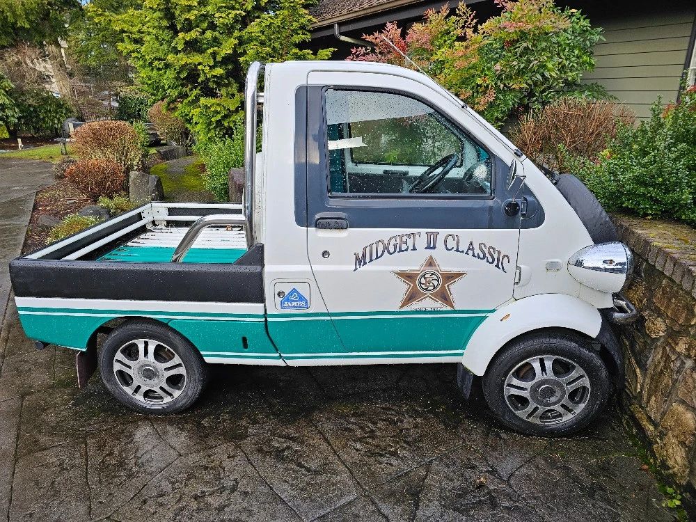 1 1997DiahatsuMidgetIIClassicKeiTruck 