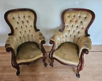 93 2VintageGoldVelvetWoodButtonTuftedChairsHowiseyBrosSEA    