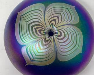 90 VividIridescentGlasshousePaperWeight   