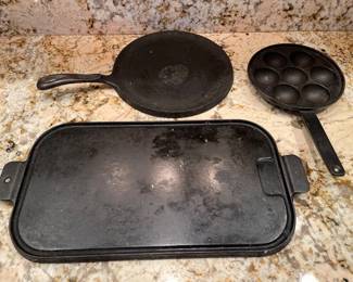 121 CastIronGriddlesandDanishAebleskiverPan   