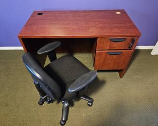 219 TwoDrawerDeskOfficeChair