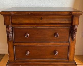 76 3DrawerChest   