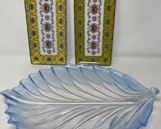 132 BlueGlassLeafShallowBowlwithCanapTrays 